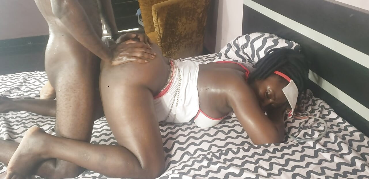 Enfermera africana toma bbc