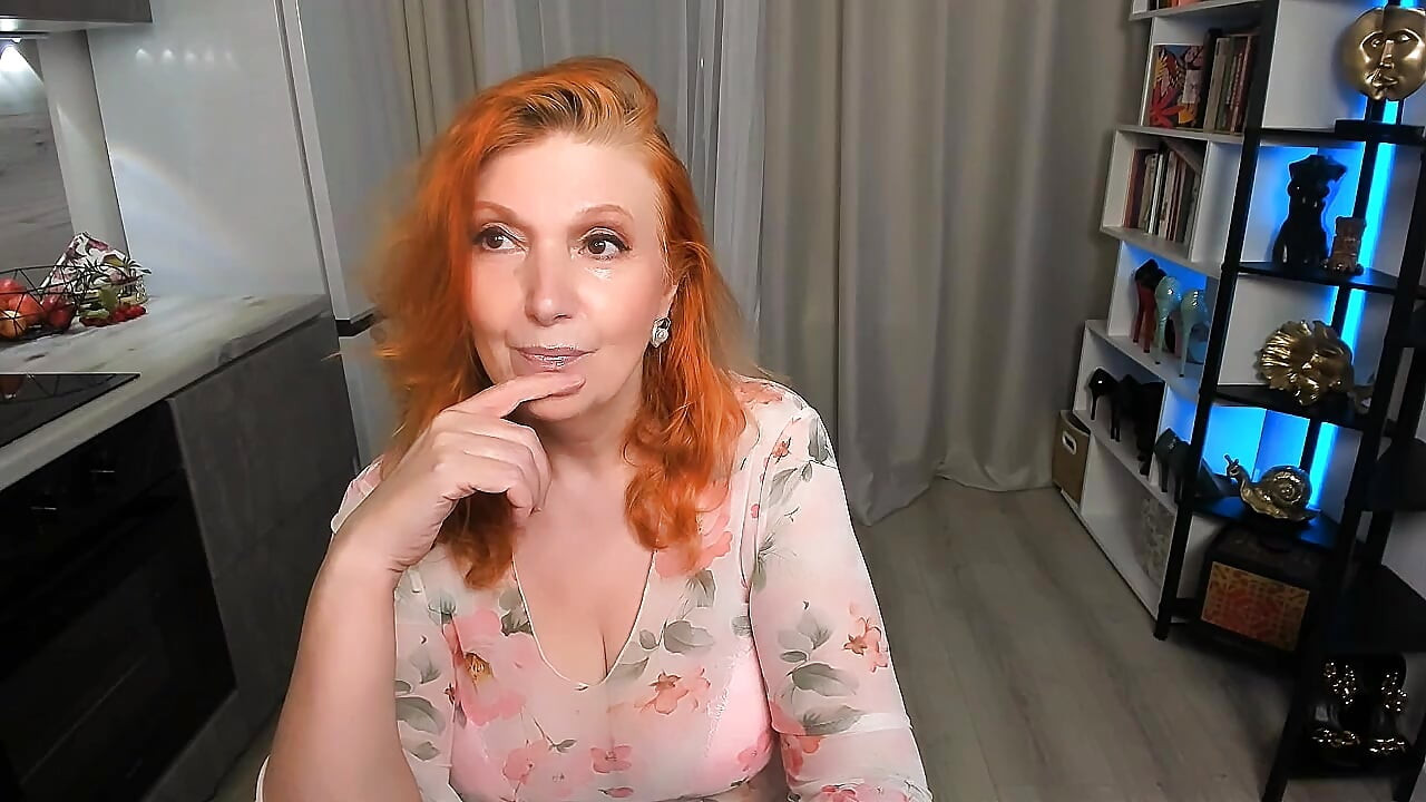 Sohbet ederken sana vücudumu göstereceğim...