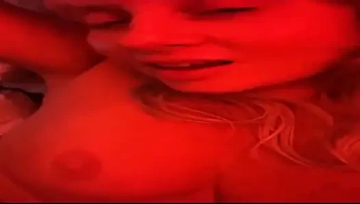 Я просто побрила свою киску для тебя