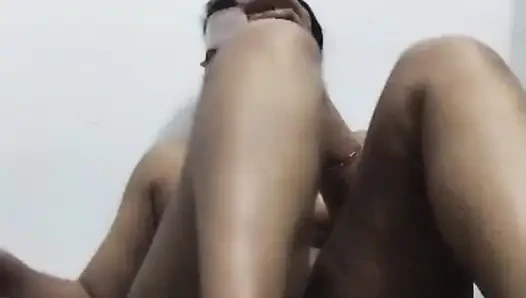 Sieh, wie die sexy schwägerin mehr sex hat