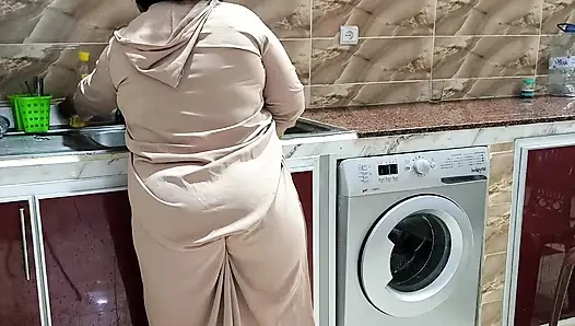 Memek Besra Sharmota Si Cewek Mesir Dientot Habis-habisan Sama Kontol Besar Arab