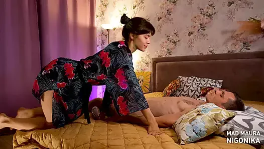 Massagem corporal: pau duro escorregou na buceta peluda durante massagem erótica - Nigonika 2024