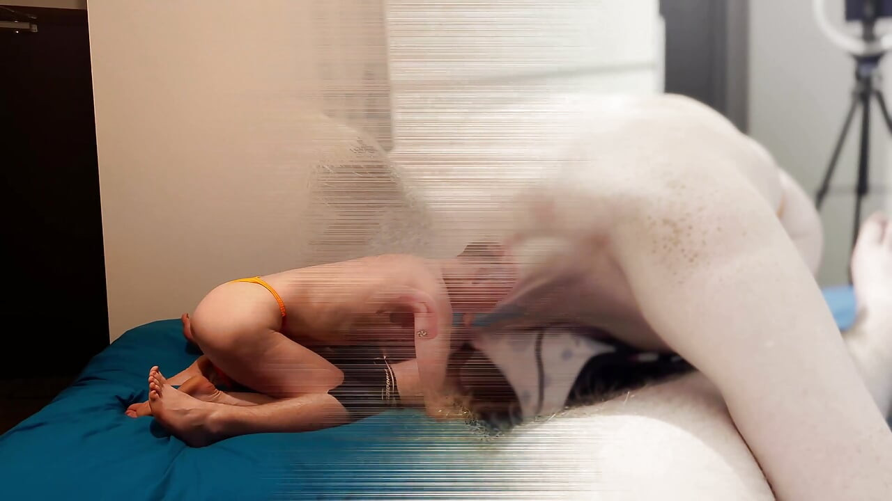 被锁的twwink被热辣的熊干 第1部分