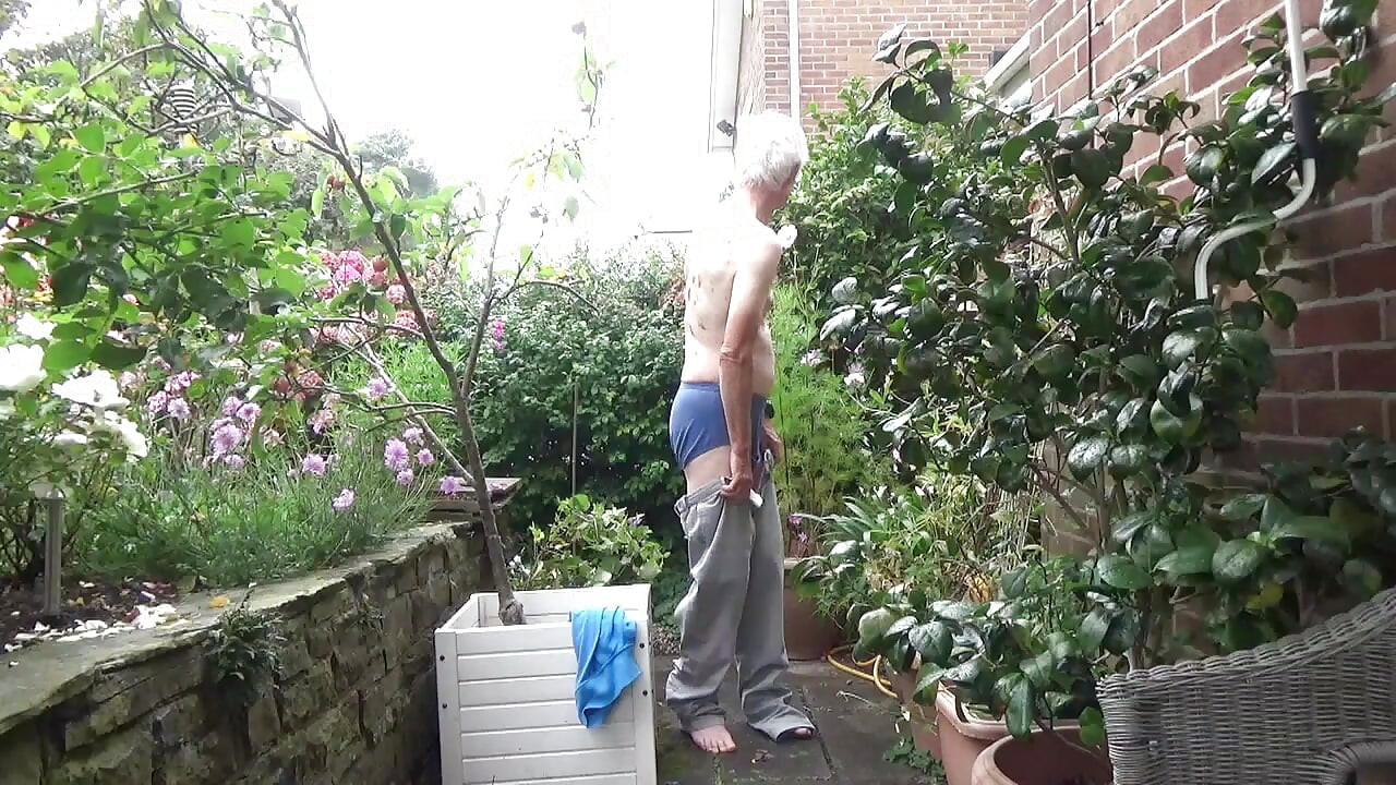 Patio Ball Stretcher Wank