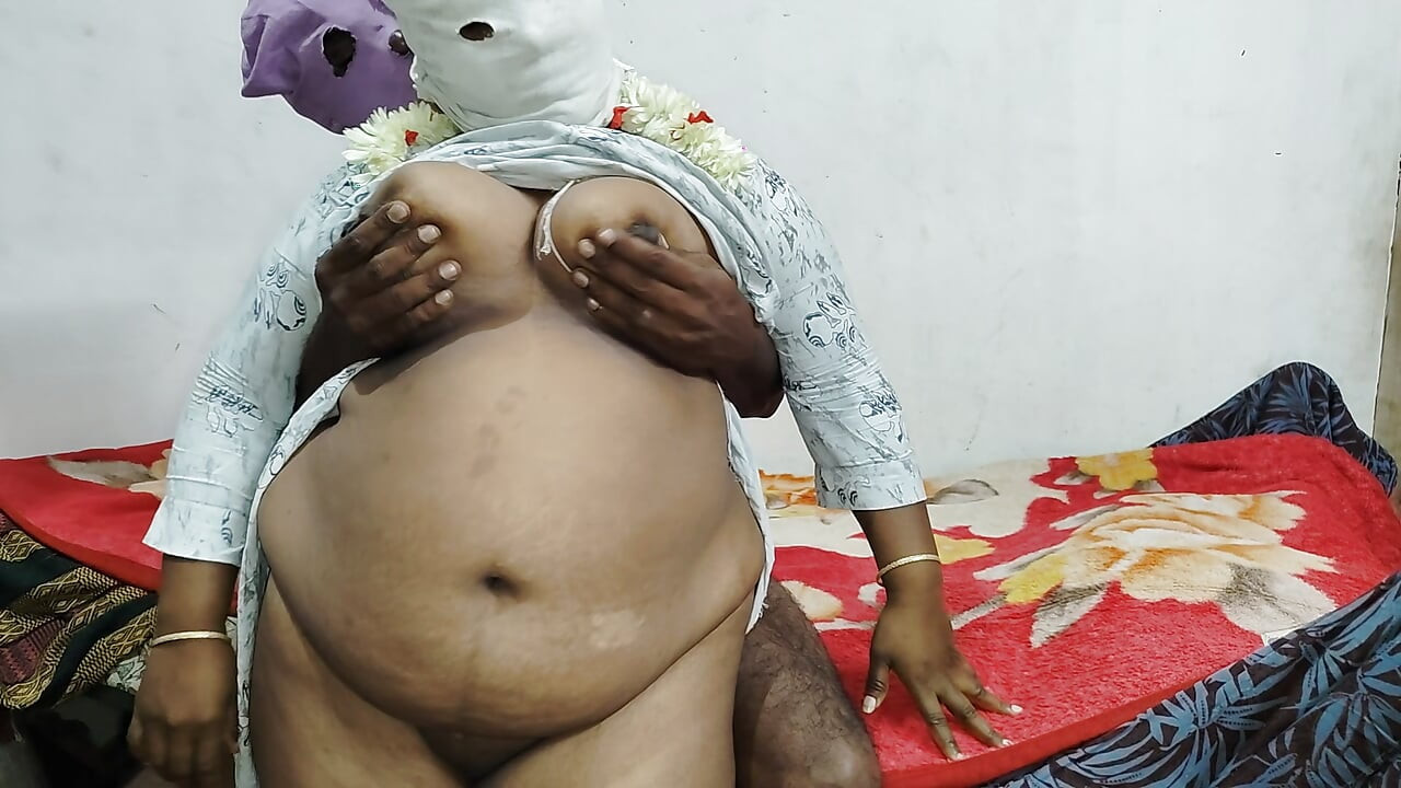 Indian aunty hard fucking in pusssy big black cock