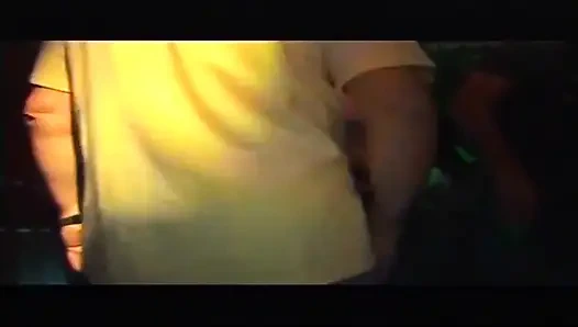 Pesta seks liar bareng cewek-cewek nakal ini di klub malam