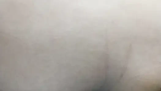 Wanita pantat bahenol ini dientot habis-habisan sampai mengerang keenakan