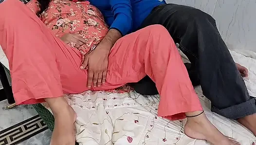 Hintli çift yakın çekim misyoner derlemesi