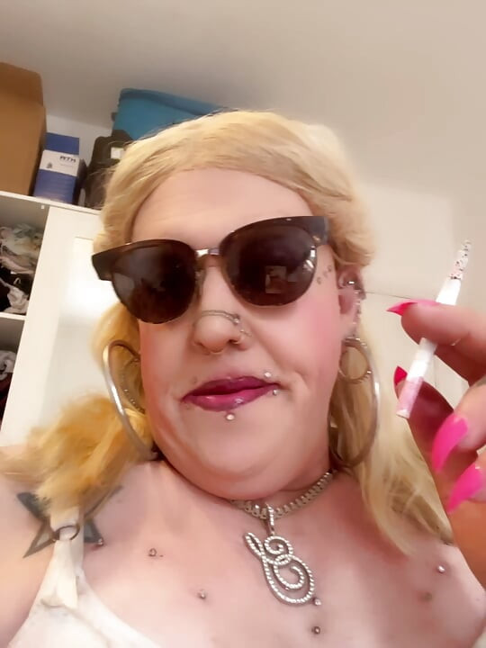 Sexy smoking