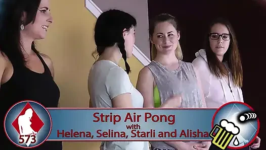 Vier heiße lesben spielen ein Strip Air Pong-spiel