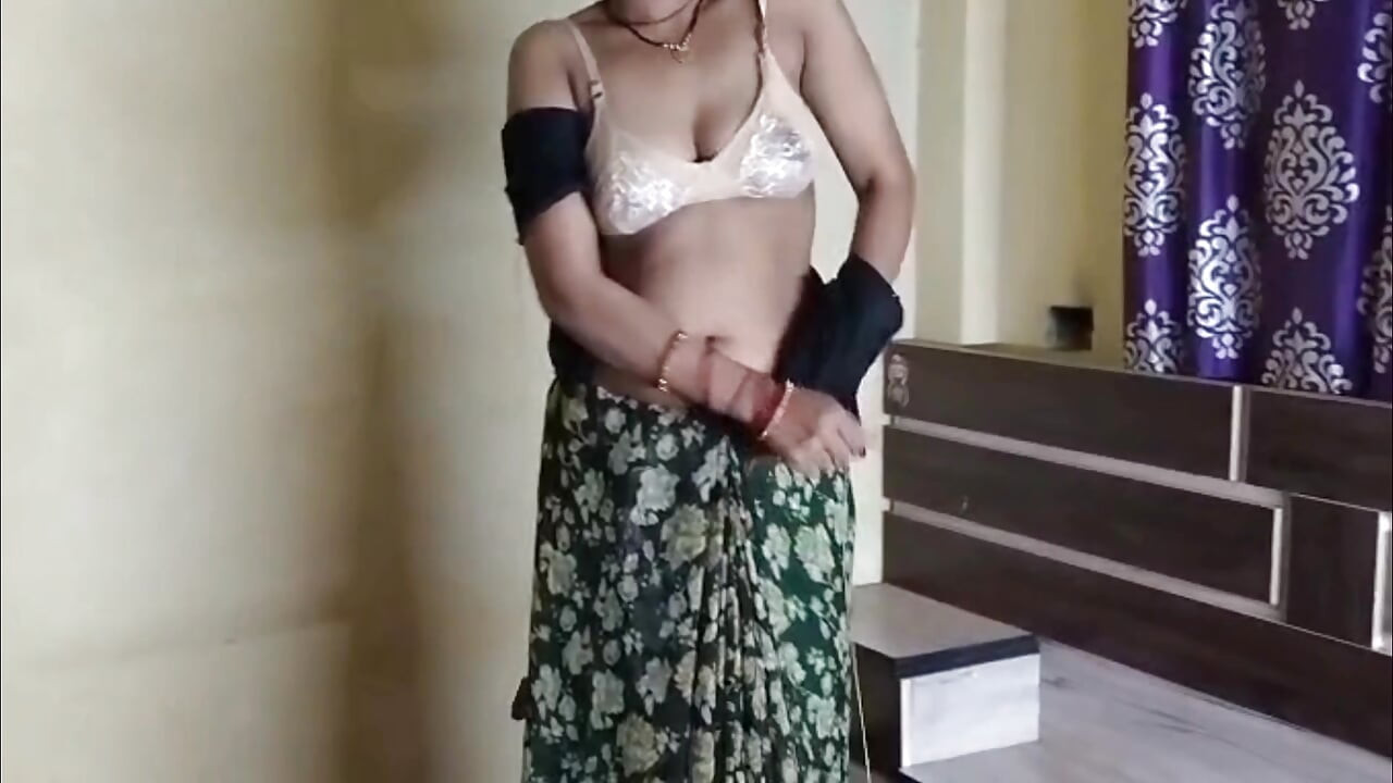 DESI XXX  MAKAN MALIK NE AKELI BHABHI KE SATH KIYA SEX SHORT FILM