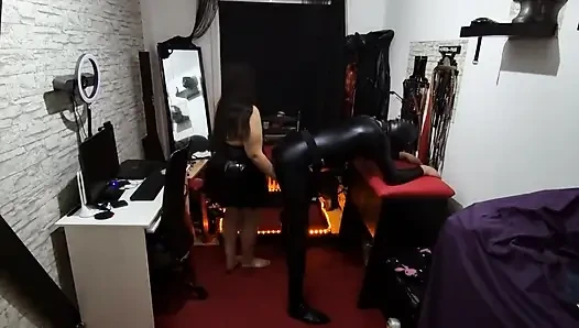 Dominant MILF Strap-on Pounds Gimp Submissive Deep