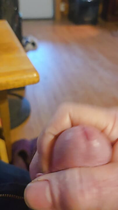 Omg jerk and cum in my stepmom's house