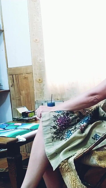 Kultni trenutak iz "Vruća MILF pokazuje duge noge i očekuje napojnice".