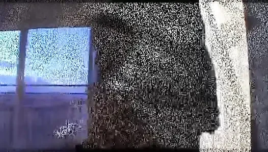 Weiße schlampe im badezimmer gibt dem riesigen schwarzen schwanz von Lexington Steele einen tiefen blowjob