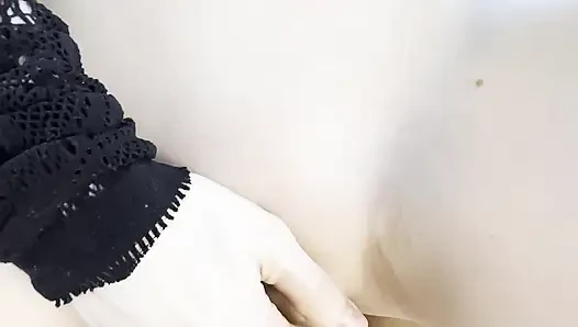 Freche blondine verführt mitbewohnerin mit blowjob und fickte ihn