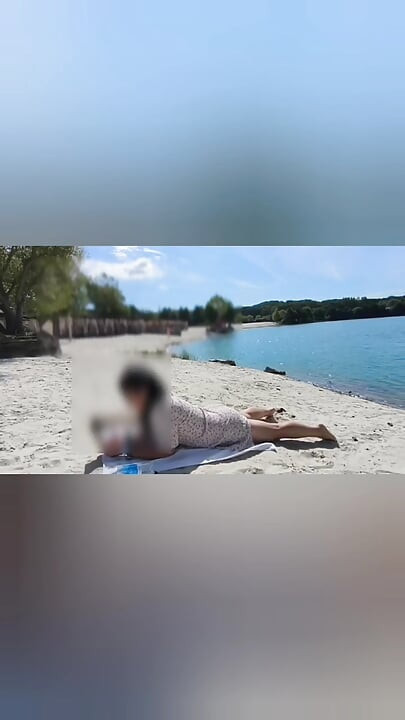 Prawie dali mi po mordzie, bo byłam naga na plaży.