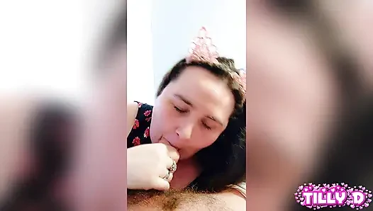 Kitty sütünü istiyor "sakso ve boşalma"