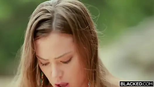 Blacked Cheating Teen Can’t Resist BBC During Vacation