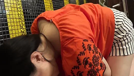 Masturbasi 4 kali seminggu. Sebuah dokumen malam di mana seorang pria berusia 48 tahun yang berencana untuk bercerai meminta seks nyata yang saling mencari di situs kencan