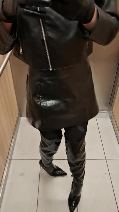 Black Leather Assenceur Outfit