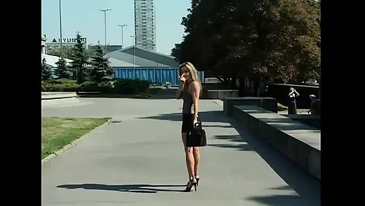 Üstte şehvetli kraliçe