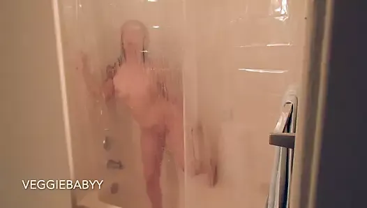 voyeur cam shower and dildo fucking with cumshot