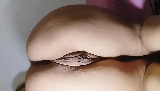 A whore alone fucks herself at home