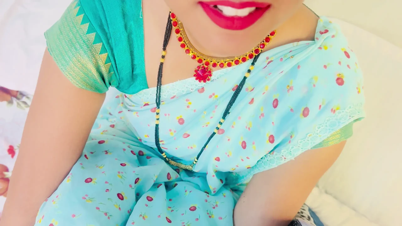 继子听到年轻继母的下流话，她已经准备好做爱了