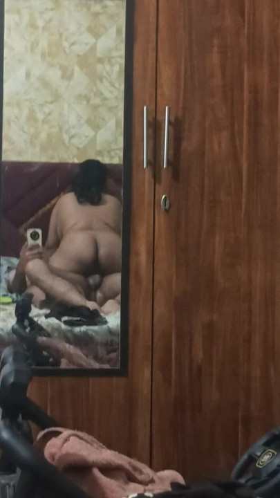 Padosi bhabhi ne land par uchal kar Boht maje kiye
