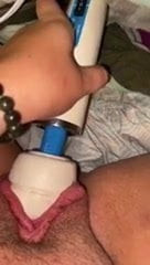 Fat Sizequeen slut with big meaty lips loves stretching