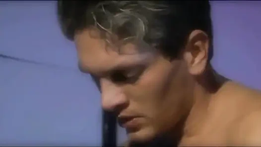 Карнавальная вечеринка с трахом киски