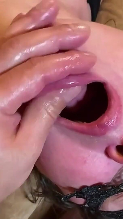 Must-see moment from "A BEAUTIFUL WOMAN WANTS BDSM HARD SEX. SHE WORE STOCKINGS & PUT RED LIPSTICK ON HER LIPS. SUCKS HER"