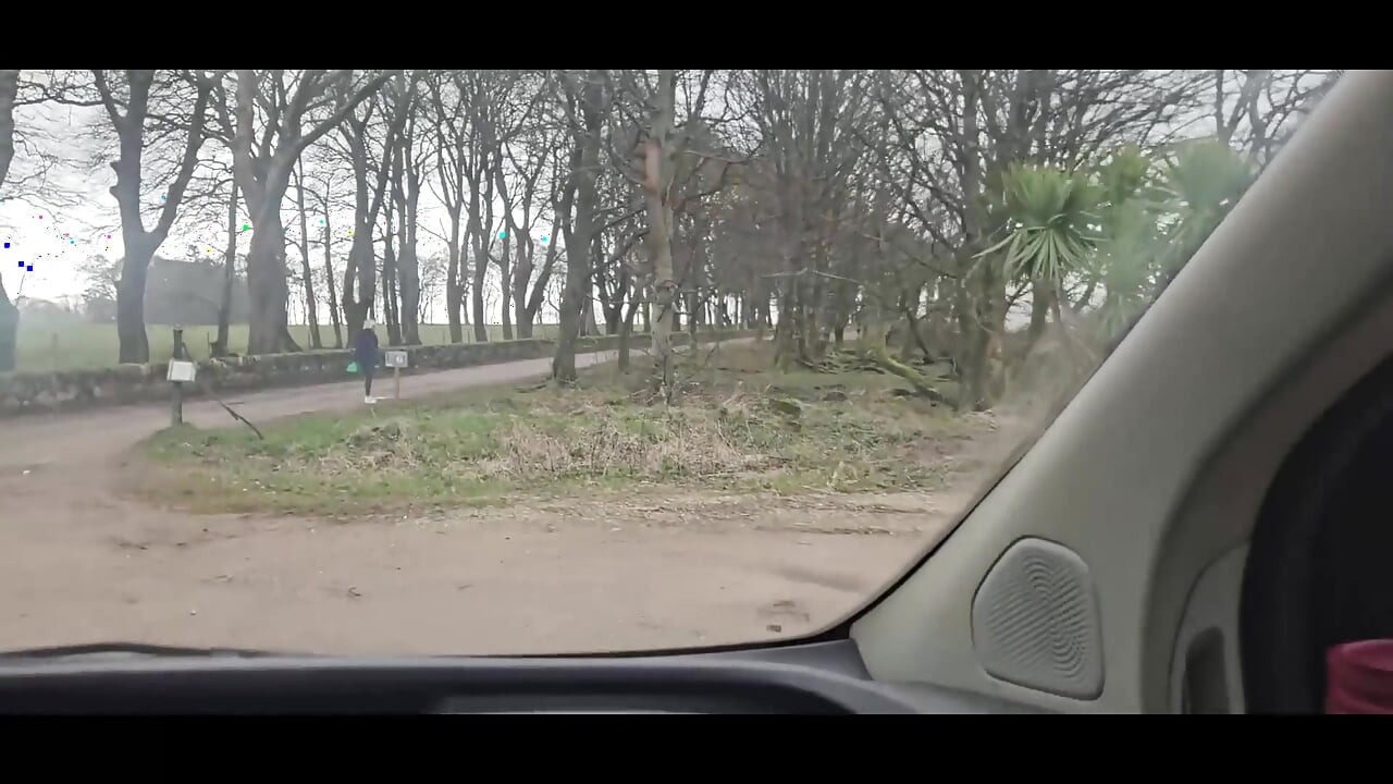 鸡巴还是走...狐狸熟女的燃料耗尽了, 她无意走它.