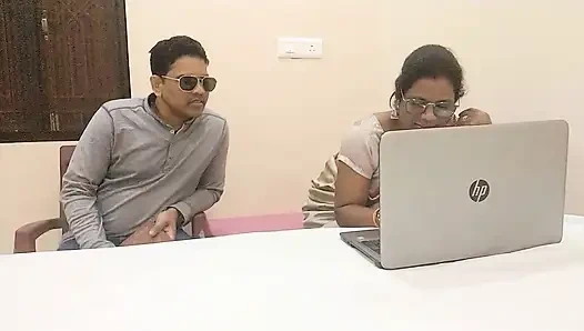 Profesor IT delhi yang imut sama muridnya sendiri pakai kain sprei