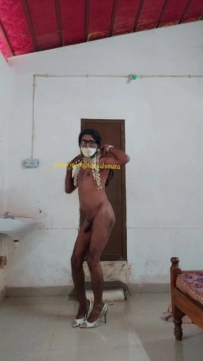 Indian crossdresser model Lara D'Souza nude video