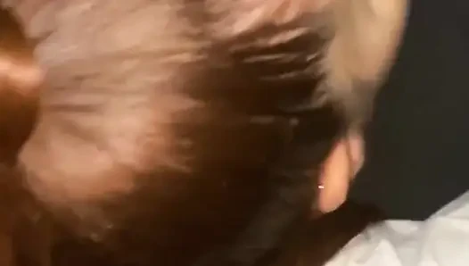 Er Fickt Seine Kleine Teen-stiefschweder Während Einer Familienparty