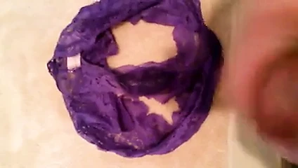 tanga morada