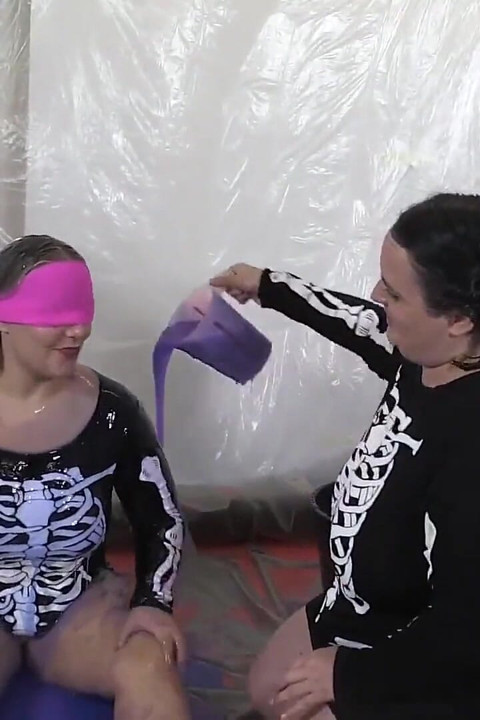 Sarah & Ashley kinky gunky halloween