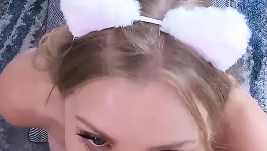 Doğal askılı minik sürtük şiddetli orgazmlardan sonra aklını kaybediyor