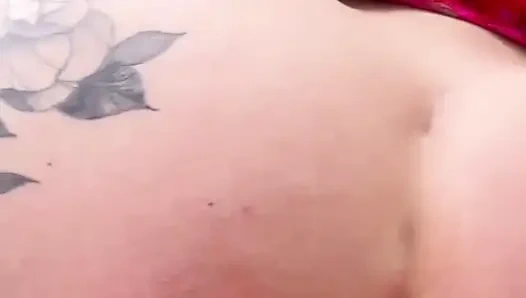 Tante semok bikin aku crot di dalam memeknya