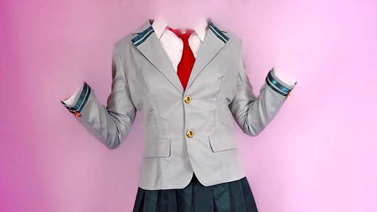 Toru hagakure tira roupa e se masturba