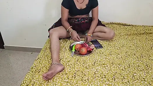 Üvey kayınbiraderi üvey kız kardeşini sert sikiyor ve amından su çıktı. Üvey baldız da başladı.