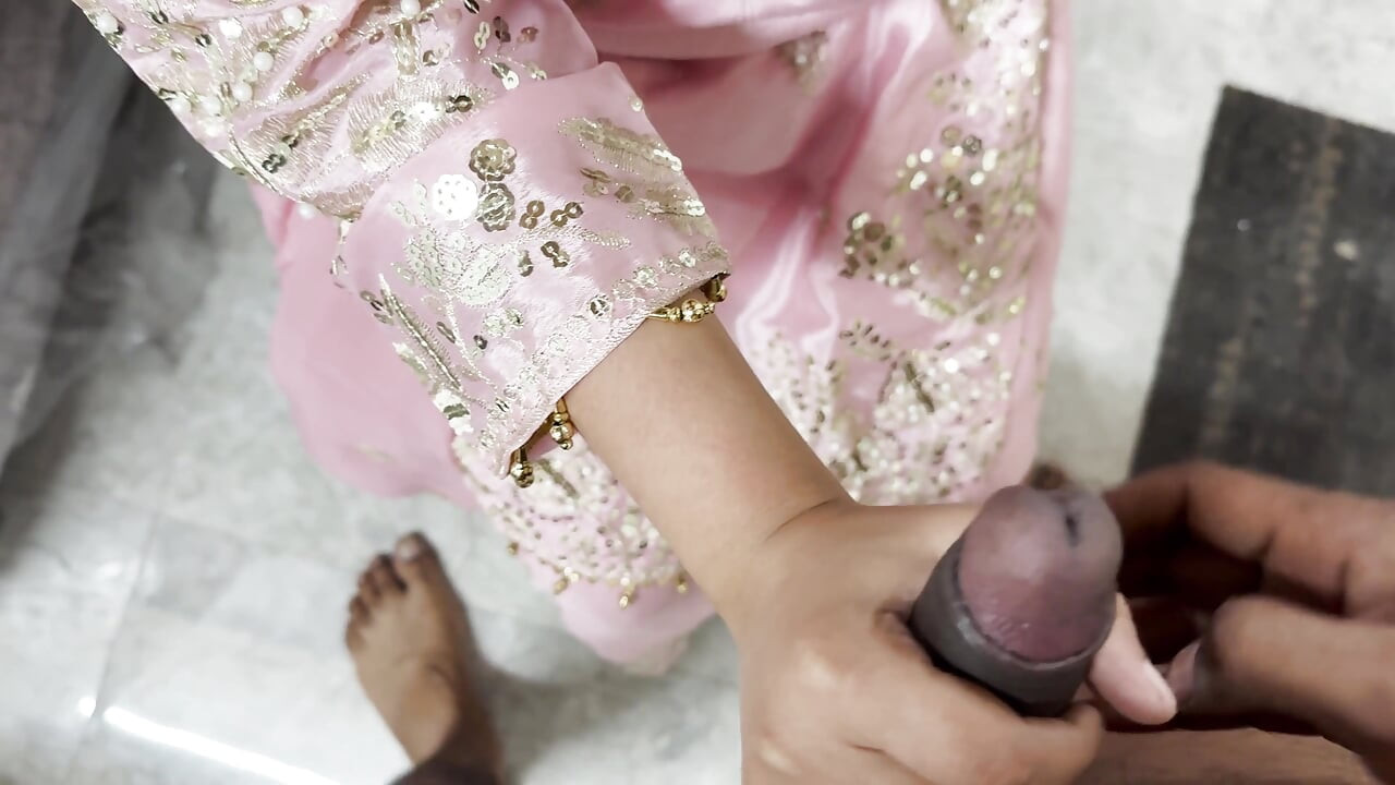 I Saw My Muslim stepdaughter Using the Toilet in the Bathroom.