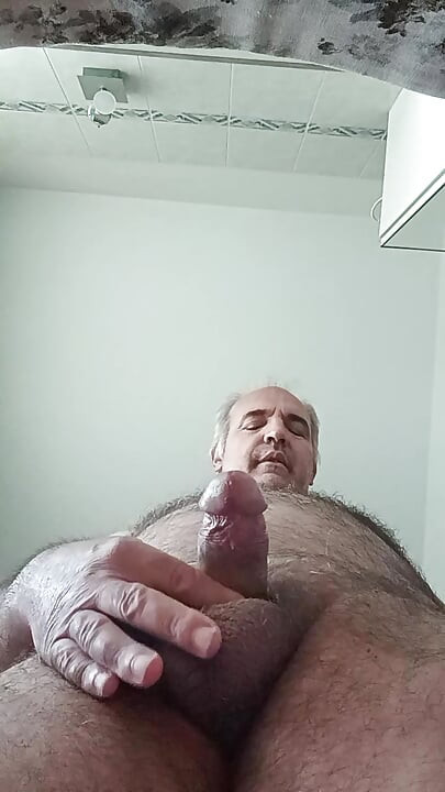 Tutorial for a Pleasant Penis Massage with a Flow of Sperm on the Smartphone Screen