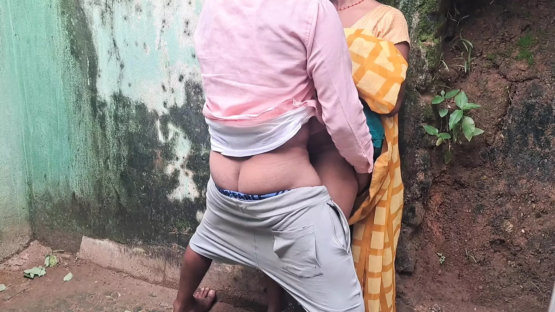 Tante komalmu lagi asik ngentot