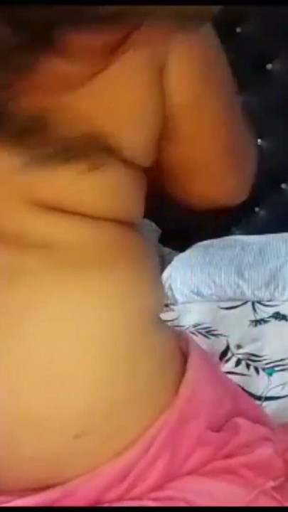 Anal-vaginal masturbation and fat ass shaking in doggy style. Milf and close up PAWG. Shaved pussy. Homemade fetish. Amateur. | Clip 1