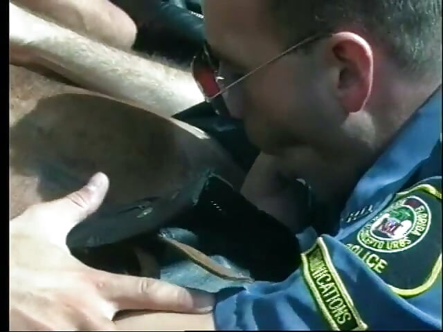 Policeman fucks a tight ass biker bottom