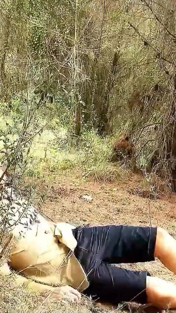 Detik epik dari "REMAJA EBONI PENDEK AFRIKA BIANKA MENGGODA ORANG ASING UNTUK BERKONGKEK"