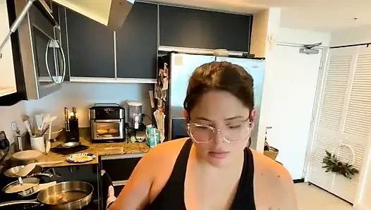 Live Stream with Dani Valentina